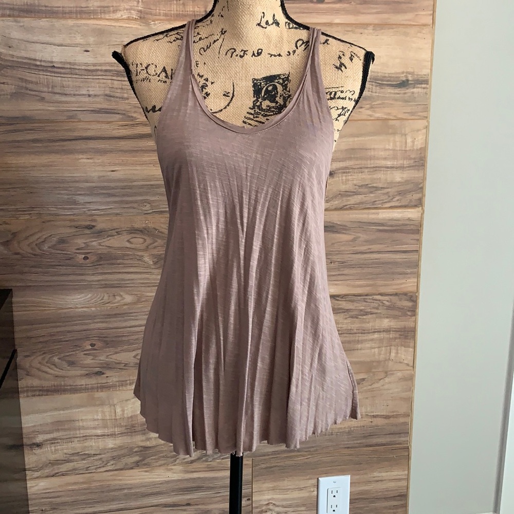 Emma & Sam Brown flowy tank top